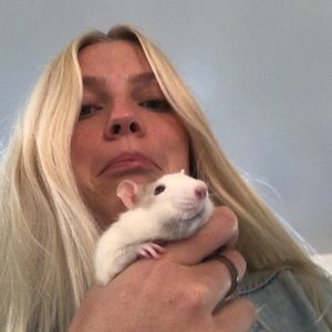 Meet your Posher, Amber